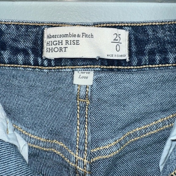 Abercrombie & Fitch High Rise denim shorts - Picture 3 of 3